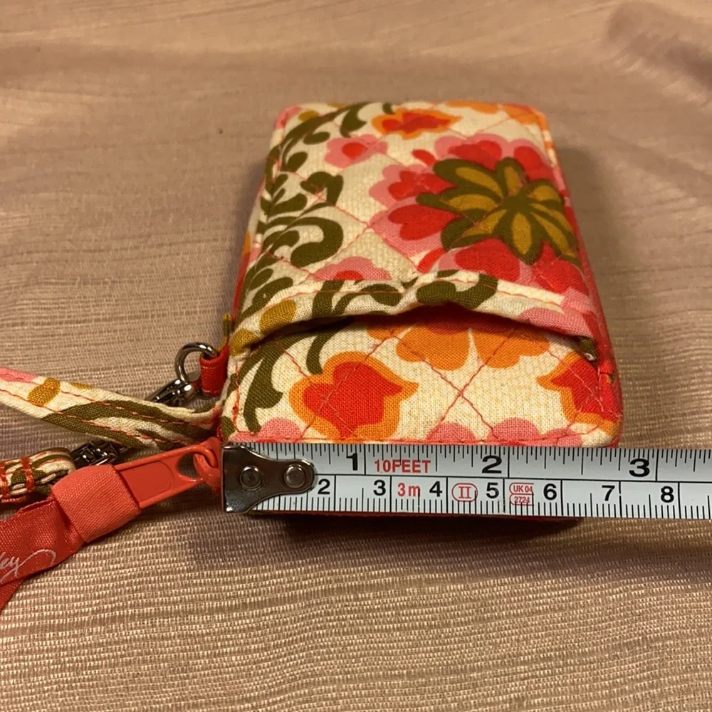 Vera Bradley almost NEW wristlet/wallet - Picture 12 of 15